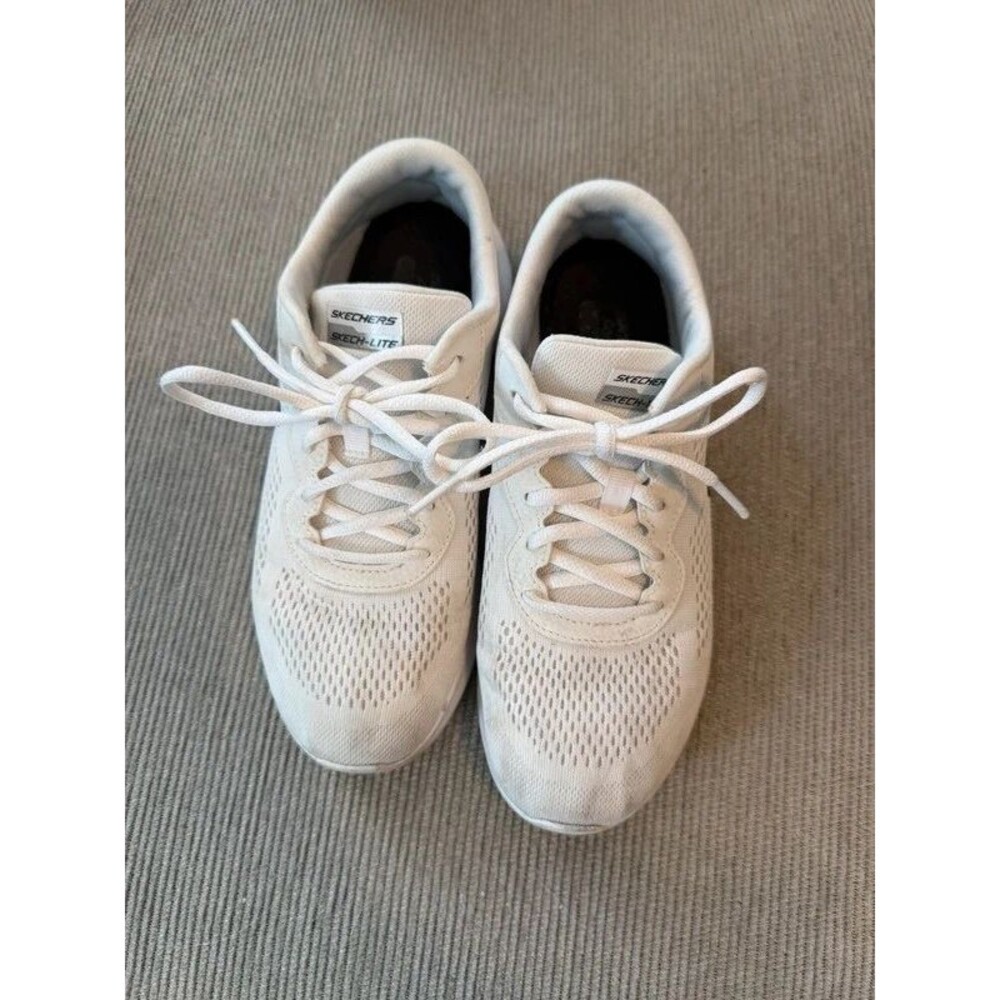 Sketchers Women’s Memory Foam Sneaker